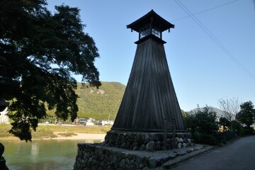 川湊灯台