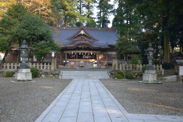 劔神社拝殿
