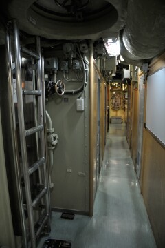 艦内通路 艦内通路