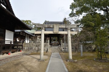 御建神社 御建神社