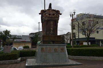唐津焼の曳山像 唐津焼の曳山像