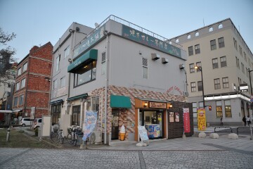 伽哩本舗 門司港レトロ店 伽哩本舗 門司港レトロ店