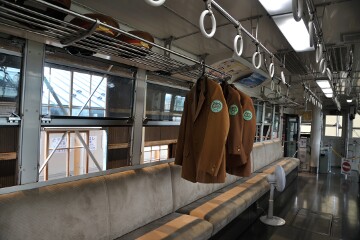 KD10形気動車車両内部