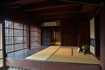 主屋の店の間