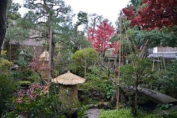 灯篭のこも巻き