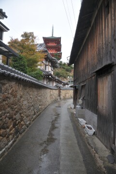 西光寺の三重塔