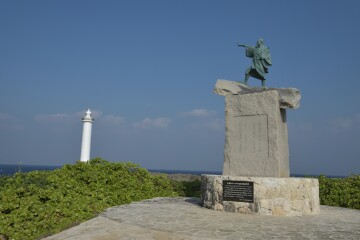 商売の神様のモニュメント 泰期