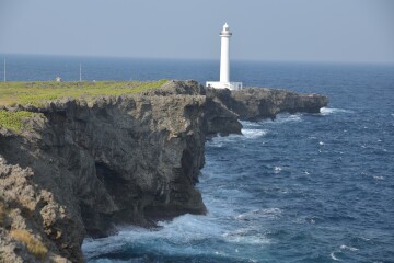白亜の灯台 残波岬灯台