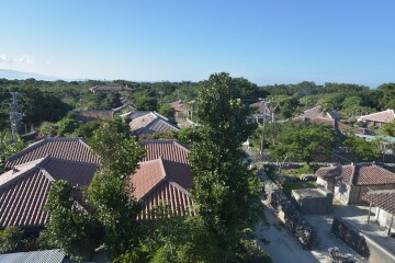 赤瓦の家並み 赤瓦の家並み